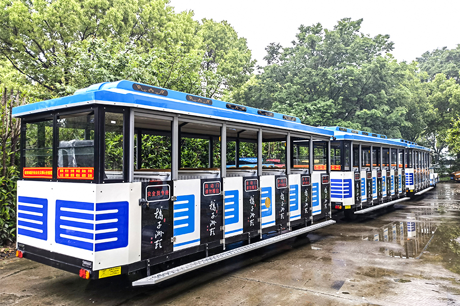 Elegante grande treno turistico senza binari semichiuso da 24 posti